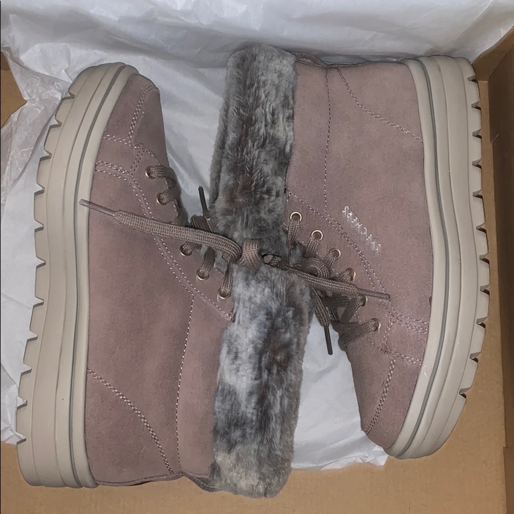 NEW in box Sketchers fur boots